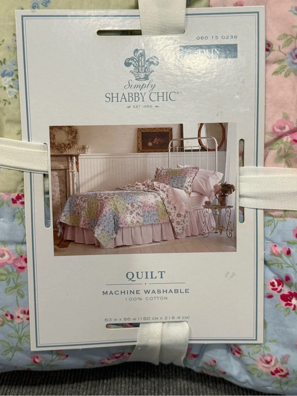 NEW Simply Shabby Chic Floral Patchwork Quilt in Pink, Blue & Cream Twin